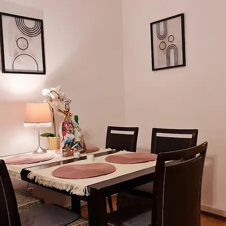 Przestronny Pokoj W Mieszkaniu Na Filipa-2